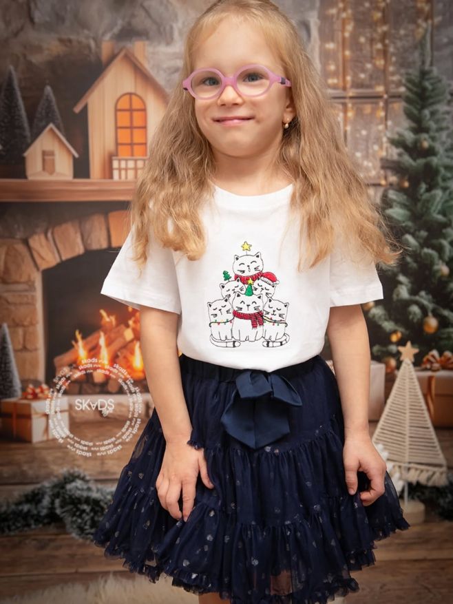 Šantivé mačičky a môžem povedať, že na živo vyzerajú ešte krajšie. A kľudne aj pre chalana, že? Anička ho profesionálne s...